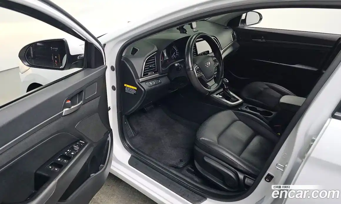 Hyundai Avante 2018 1.6 Автомат в Москве № 112514, фото 13