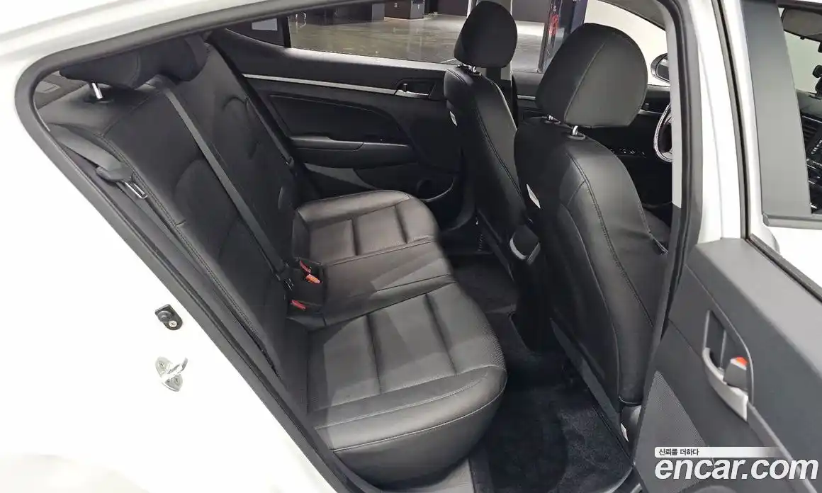 Hyundai Avante 2018 1.6 Автомат в Москве № 112514, фото 17