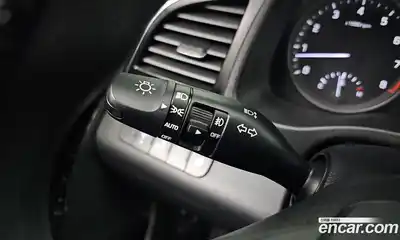 Hyundai Avante 2018 1.6 Автомат в Москве № 112514, миниатюра 4