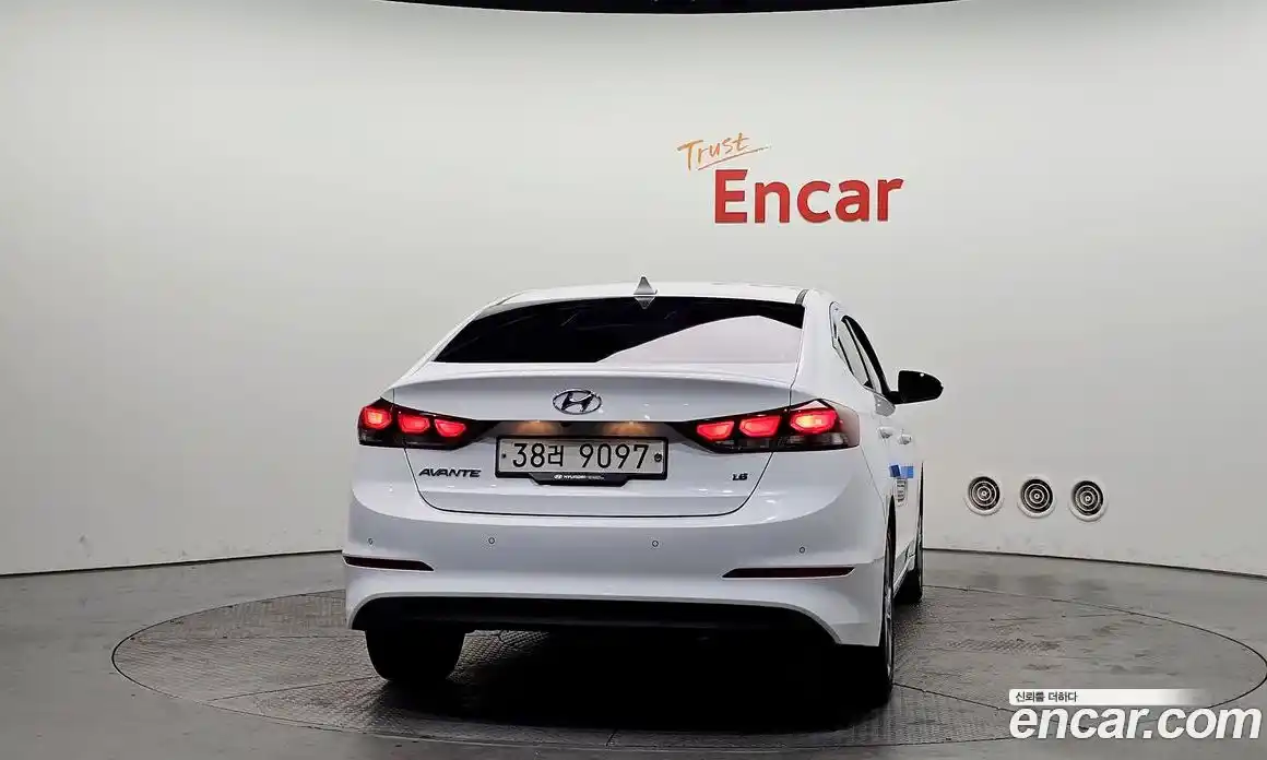 Hyundai Avante 2018 1.6 Автомат в Москве № 112514, фото 5