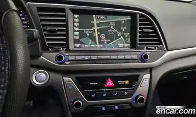 Hyundai Avante 2018 1.6 Автомат в Москве № 112514, миниатюра 9