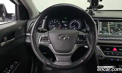 Hyundai Avante 2018 1.6 Автомат в Москве № 112514, миниатюра 10