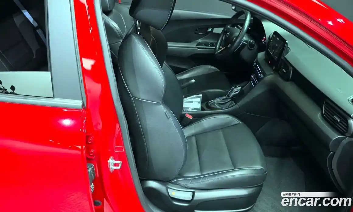 Hyundai Veloster 2023 2.0 Автомат в Москве № 113246, фото 1