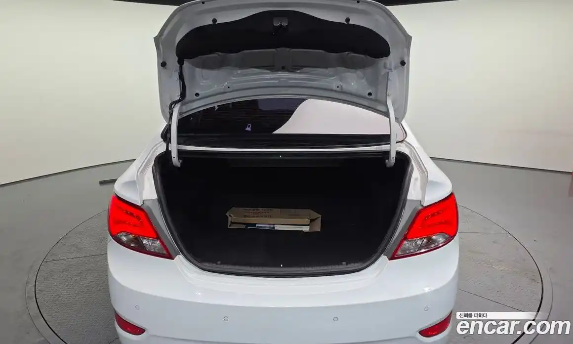 Hyundai Accent 2016 1.6 Автомат в Москве № 114305, фото 11