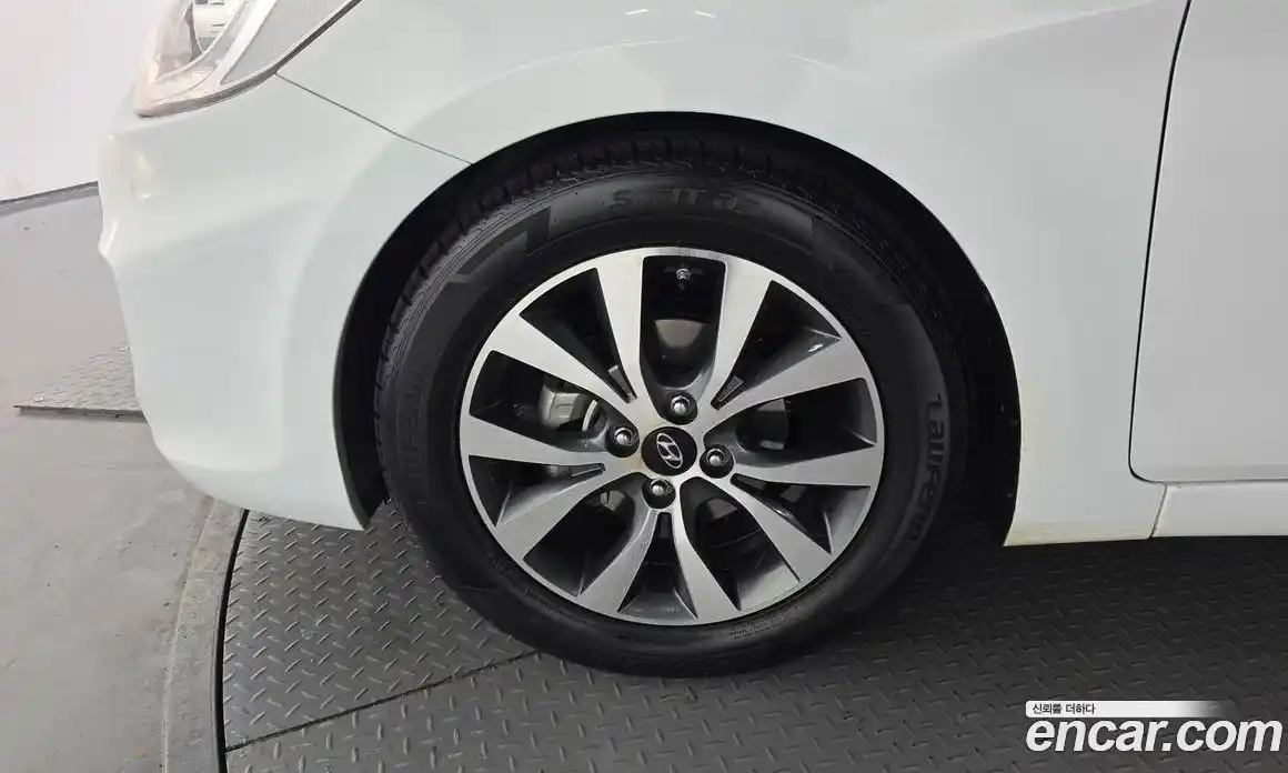 Hyundai Accent 2016 1.6 Автомат в Москве № 114305, фото 13