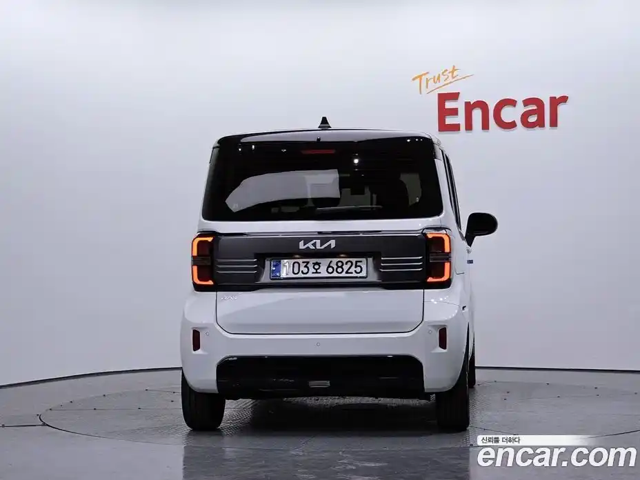 Kia Ray 2023 1.0 Автомат в Москве № 114624, фото 4