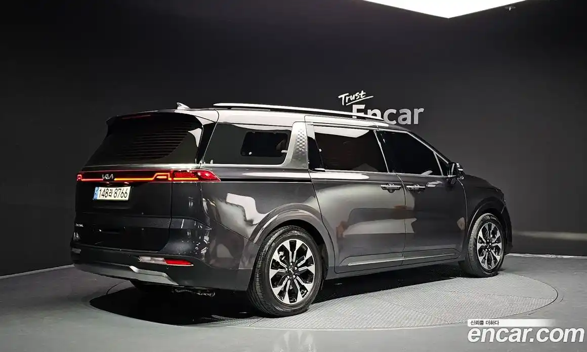 Kia Canival 2023 2.2 Автомат в Москве № 12018, фото 9