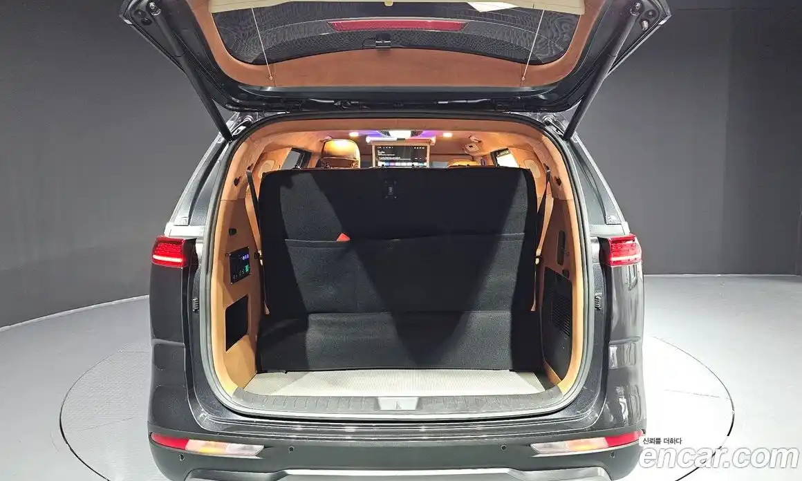 Kia Canival 2023 2.2 Автомат в Москве № 12018, фото 10