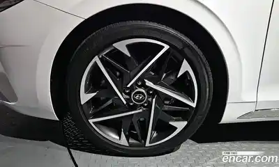 Hyundai Grandeur 2023 3.3 Автомат в Москве № 123156, миниатюра 11