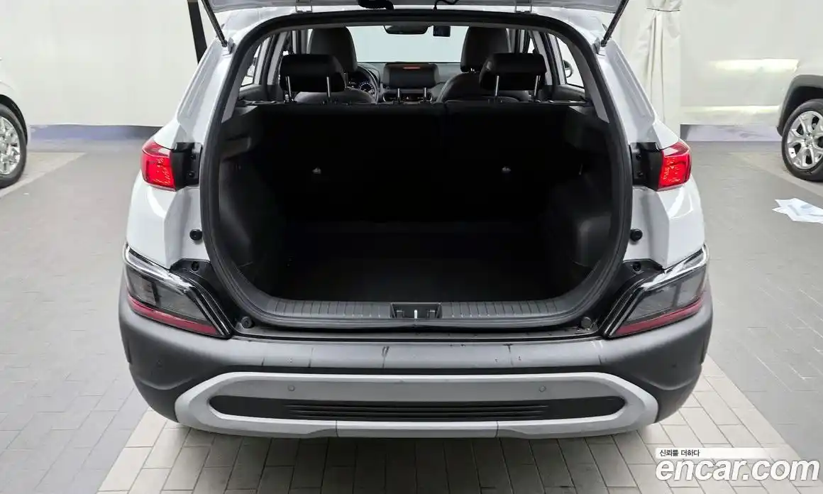 Hyundai Kona 2023 1.6 Автомат в Москве № 124494, фото 17