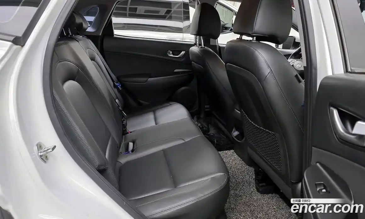 Hyundai Kona 2023 1.6 Автомат в Москве № 124494, фото 10