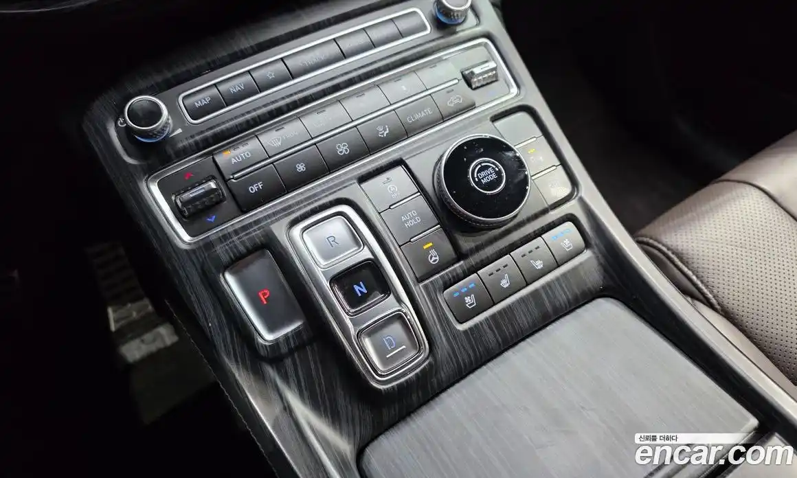 Hyundai Santa Fe 2021 2.5 Автомат в Москве № 127833, фото 15