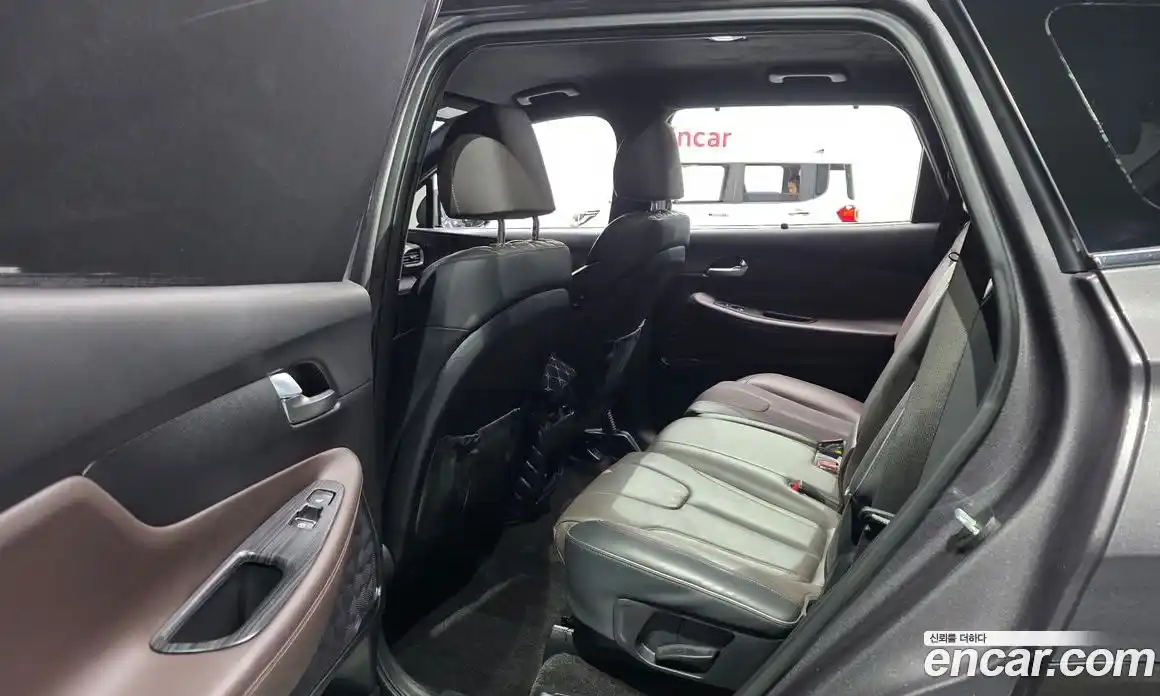 Hyundai Santa Fe 2021 2.5 Автомат в Москве № 127833, фото 3