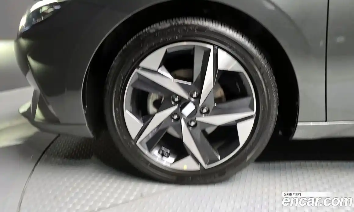 Hyundai Avante 2023 1.6 Автомат в Москве № 128219, фото 10