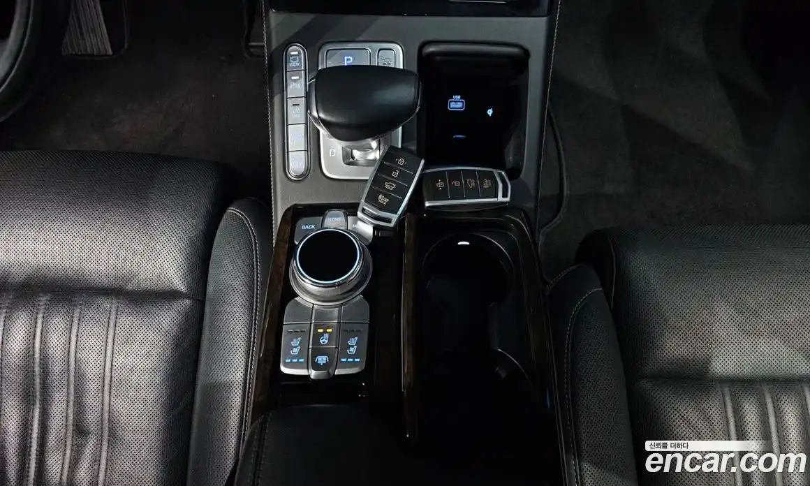 Genesis G90 2019 3.8 Автомат в Москве № 135782, фото 16