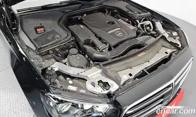 Mercedes-Benz E-Class 2022 2.0 Автомат в Москве № 136330, миниатюра 3