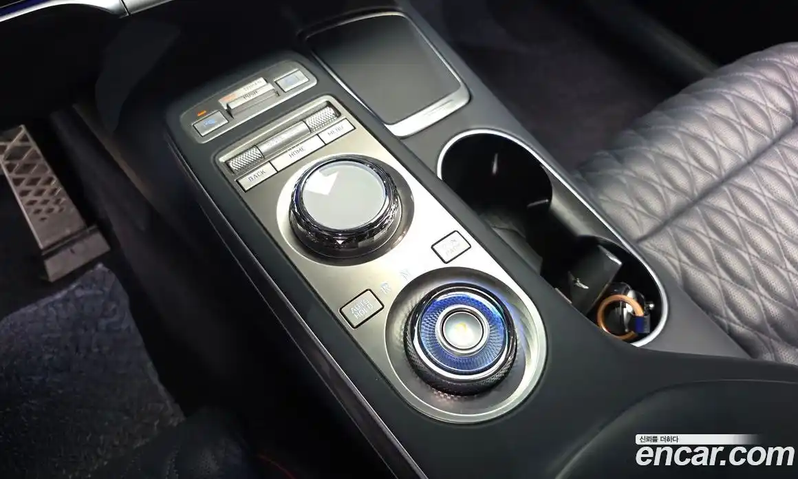 Genesis GV70 2023 2.5 Автомат в Москве № 14789, фото 13