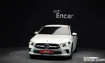 Mercedes-Benz A-Class 2021 2.0 Автомат в Москве № 148366, миниатюра 11