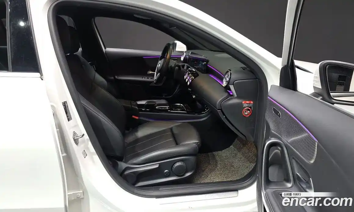 Mercedes-Benz A-Class 2021 2.0 Автомат в Москве № 148366, фото 3