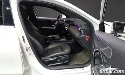 Mercedes-Benz A-Class 2021 2.0 Автомат в Москве № 148366, миниатюра 3