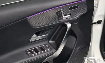 Mercedes-Benz A-Class 2021 2.0 Автомат в Москве № 148366, миниатюра 4