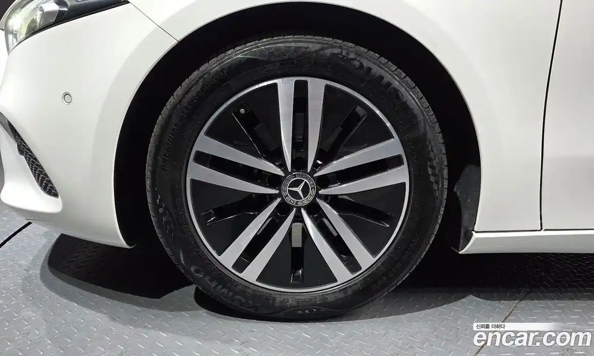 Mercedes-Benz A-Class 2021 2.0 Автомат в Москве № 148366, фото 7