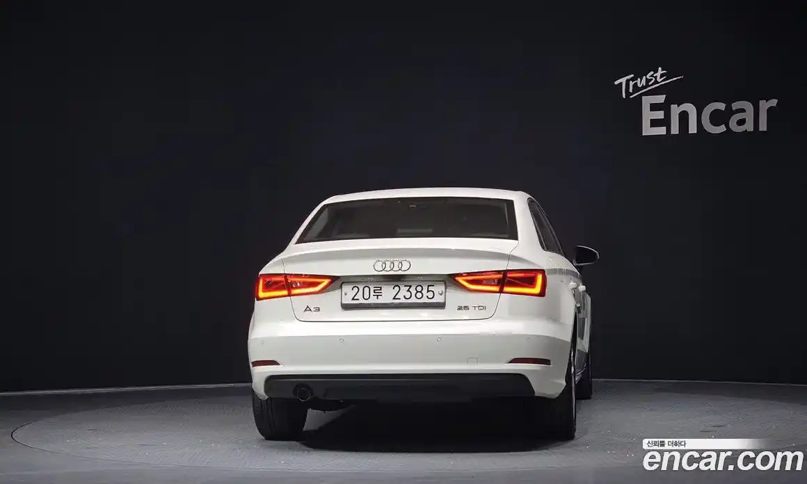 Audi A3 2015 1.6 Автомат в Москве № 154658, фото 16