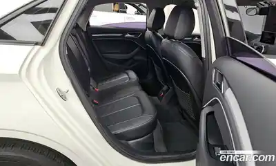 Audi A3 2015 1.6 Автомат в Москве № 154658, миниатюра 3