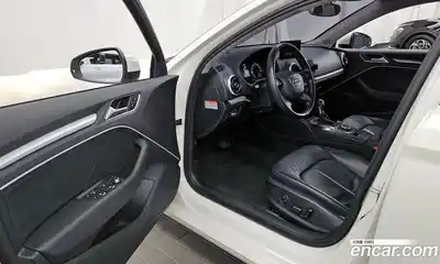 Audi A3 2015 1.6 Автомат в Москве № 154658, миниатюра 5