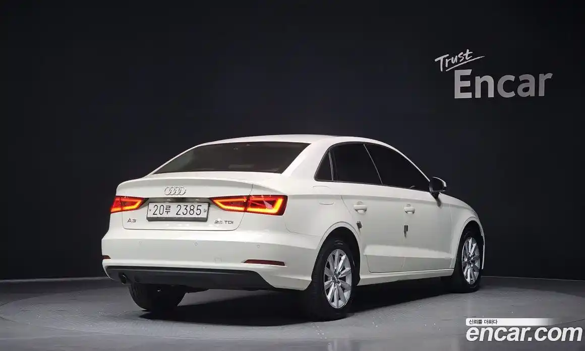 Audi A3 2015 1.6 Автомат в Москве № 154658, фото 6