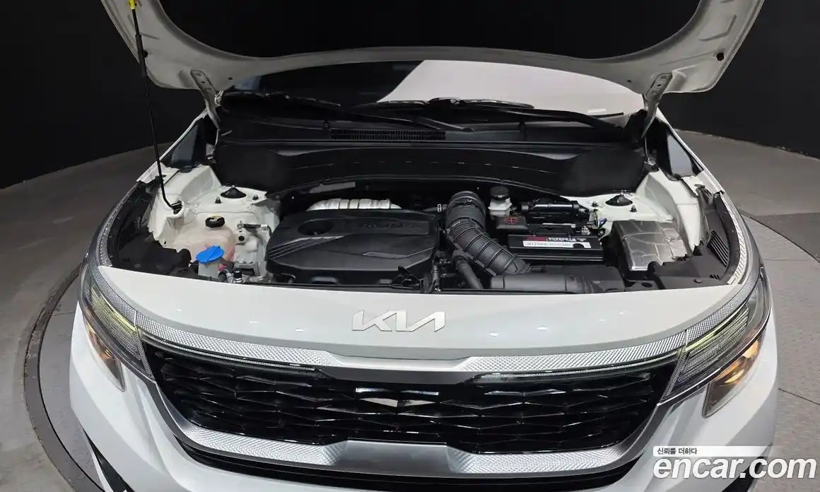 Kia Seltos 2022 1.6 Автомат в Москве № 15939, фото 3