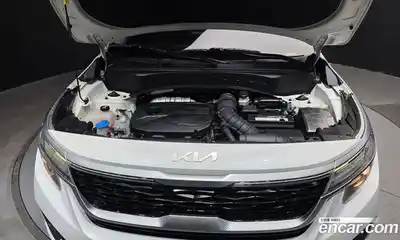 Kia Seltos 2022 1.6 Автомат в Москве № 15939, миниатюра 3