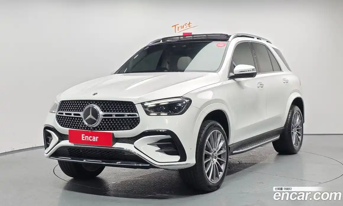 Mercedes-Benz GLE-Class 2025 3.0 Автомат в Москве № 160259, фото 2