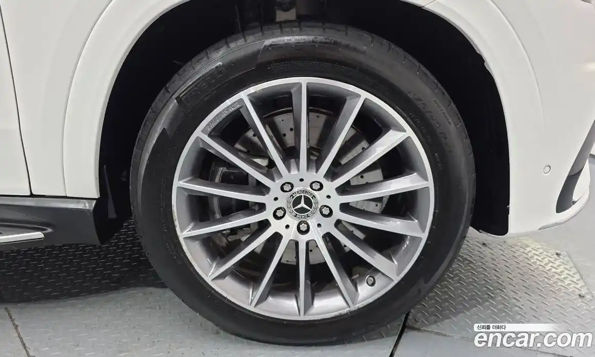 Mercedes-Benz GLE-Class 2025 3.0 Автомат в Москве № 160259, фото 4