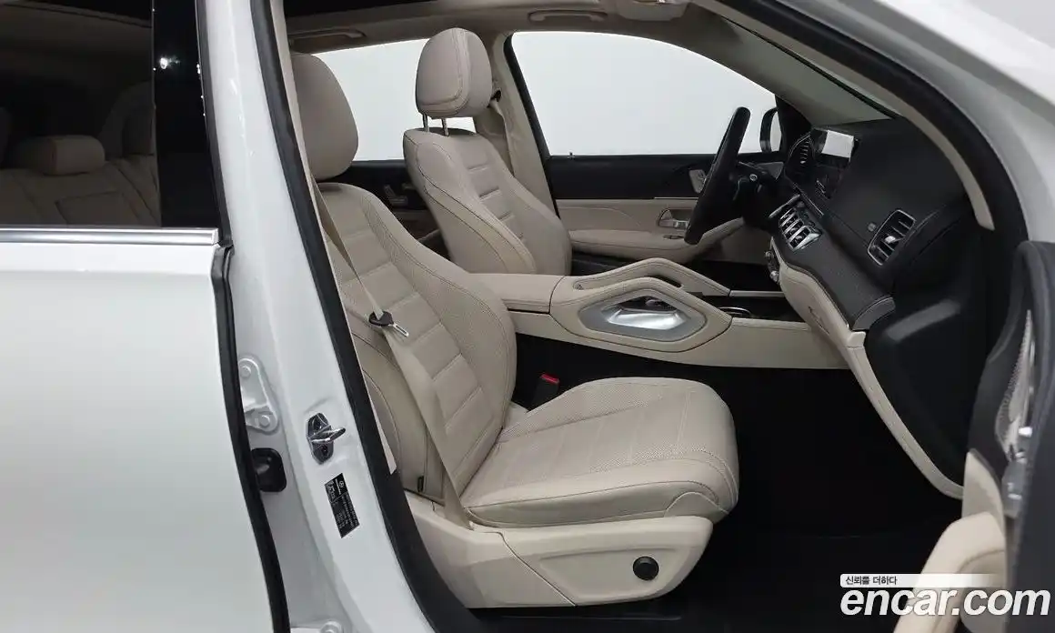 Mercedes-Benz GLE-Class 2025 3.0 Автомат в Москве № 160259, фото 6