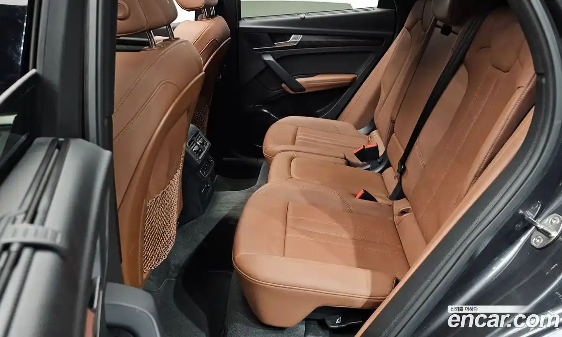 Audi Q5 2023 2.0 Автомат в Москве № 162623, фото 11