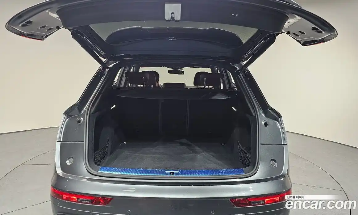 Audi Q5 2023 2.0 Автомат в Москве № 162623, фото 19