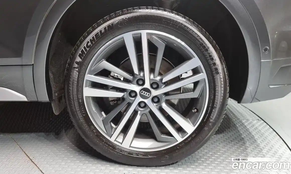 Audi Q5 2023 2.0 Автомат в Москве № 163022, фото 17