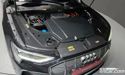 Audi e-tron 2022 0.2 Автомат в Москве № 163466, миниатюра 4