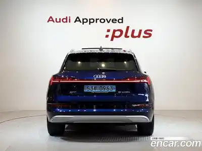 Audi e-tron 2023 0.2 Автомат в Москве № 164118, миниатюра 4