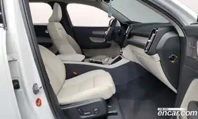 Volvo XC40 2023 2.0 Автомат в Москве № 164212, миниатюра 11