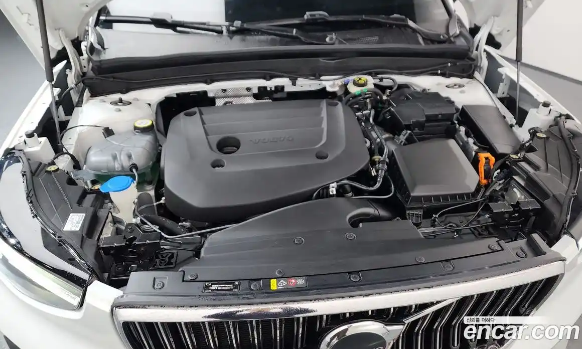 Volvo XC40 2023 2.0 Автомат в Москве № 164212, фото 6