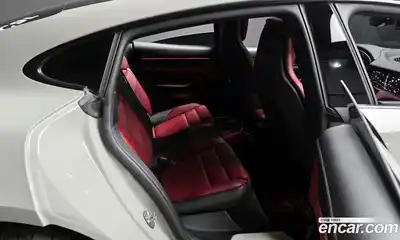 Porsche Taycan 2021 0.1 Автомат в Москве № 165498, миниатюра 11