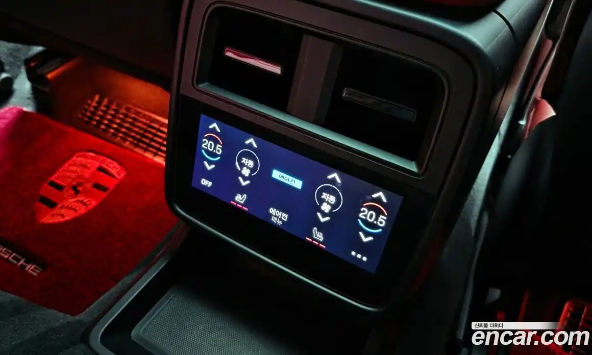 Porsche Taycan 2021 0.1 Автомат в Москве № 165498, фото 16