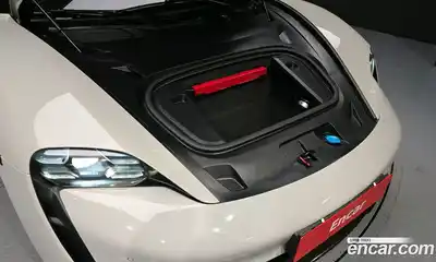 Porsche Taycan 2021 0.1 Автомат в Москве № 165498, миниатюра 6