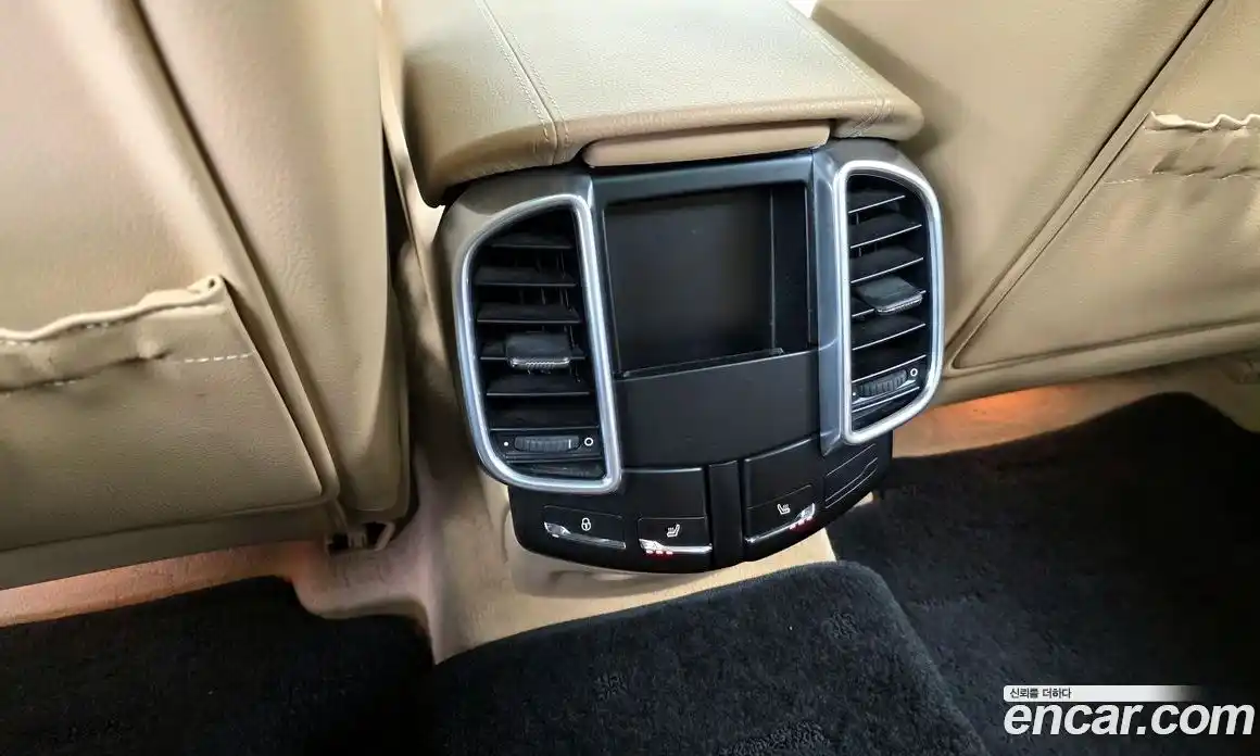 Porsche Cayenne 2014 3.0 Автомат в Москве № 165679, фото 13