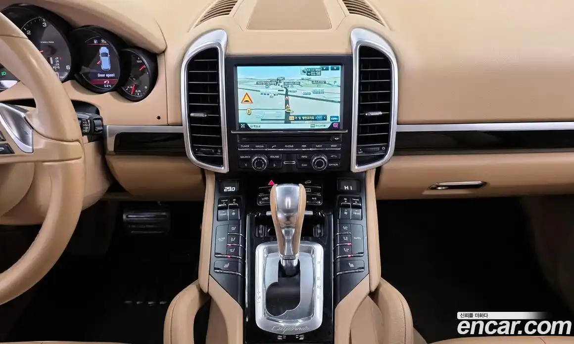 Porsche Cayenne 2014 3.0 Автомат в Москве № 165679, фото 7