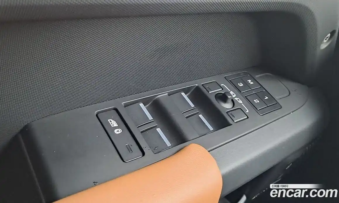 Land Rover Defender 2023 3.0 Автомат в Москве № 166735, фото 8