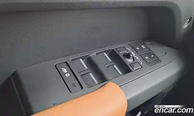 Land Rover Defender 2023 3.0 Автомат в Москве № 166735, миниатюра 8