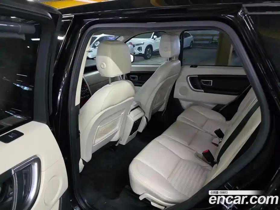 Land Rover Discovery Sport 2016 2.0 Автомат в Москве № 166795, фото 12